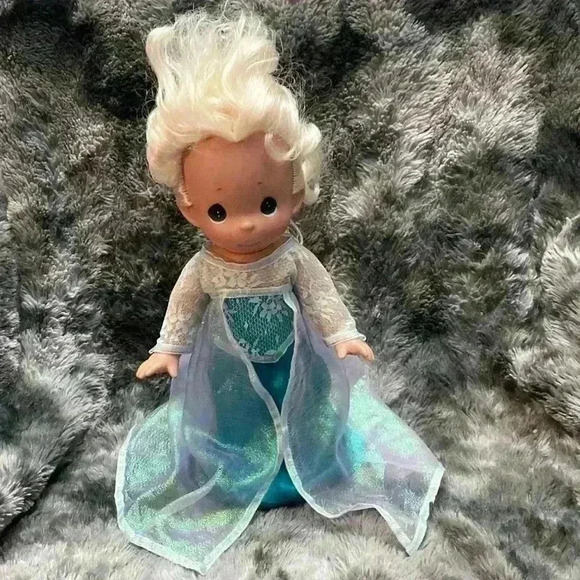 Disney Precious Moments  Elsa Frozen - Picture 15 of 16